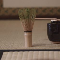 お茶を飲むだけではない お茶を飲むだけでは無く、いろんな和文化に触れられるところでしょうか。お稽古を続けていくためのモチベーションに着物やら懐石などを知ることがある。